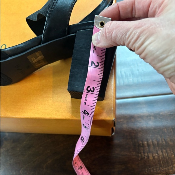 Unisa block heel sandals, size 7, NWT - Picture 5 of 5